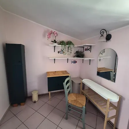 Cozy In A Tenement House Near The